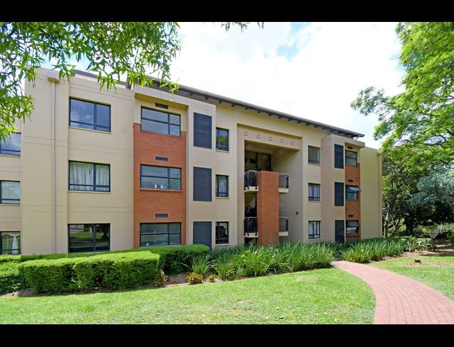 2 BEDROOM APARTMENT FOR SALE IN JACKAL CREEK GOLF ESTATE